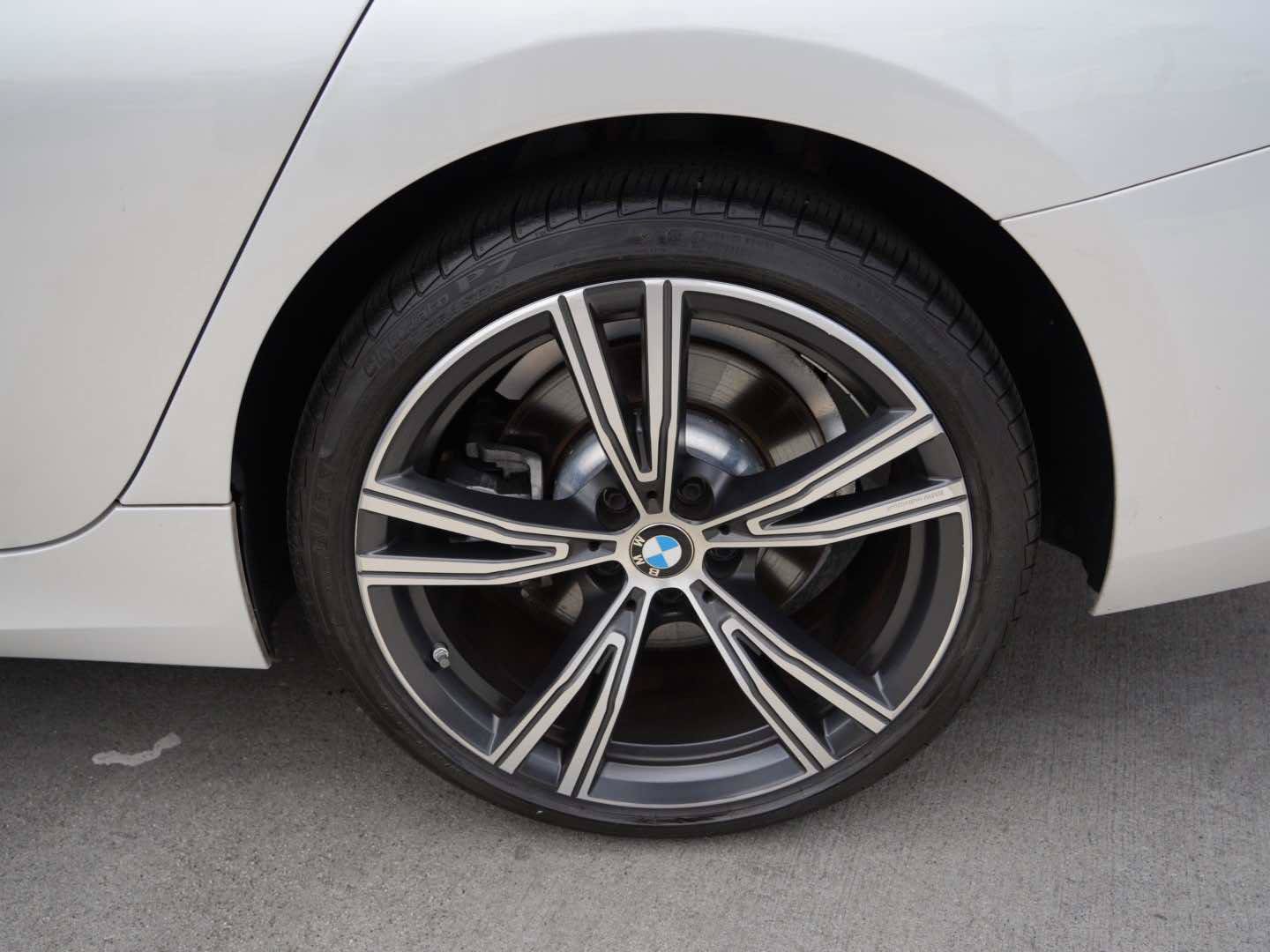 Used 2023 BMW 330i xDrive Sedan w/ Premium Package AWD/4WD image 6