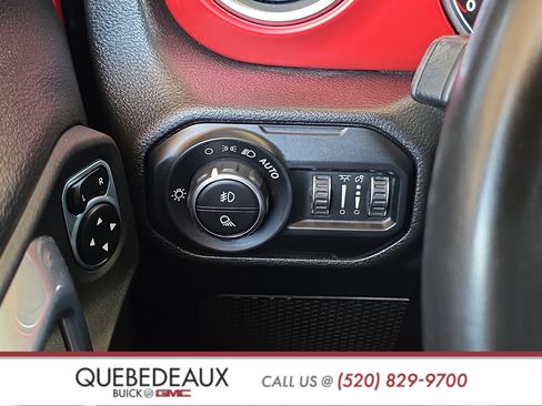 Used 2022 Jeep Gladiator Rubicon w/ LED Lighting Group AWD/4WD image 26