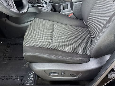 Used 2020 Nissan Rogue Sport SV AWD/4WD image 22