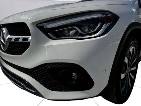 Used 2023 Mercedes-Benz GLA 250 w/ Premium Package image 12