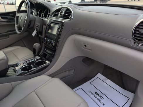 Used 2017 Buick Enclave Leather FWD image 10