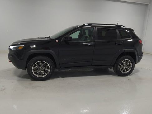 Used 2022 Jeep Cherokee Trailhawk AWD/4WD image 2
