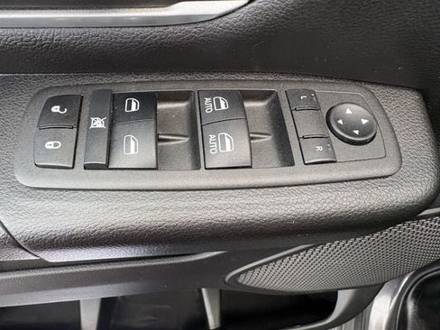 Used 2022 RAM 1500 Big Horn w/ Night Edition AWD/4WD image 28