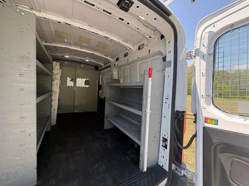 Used 2018 Ford Transit 250 148 Medium Roof RWD image 11