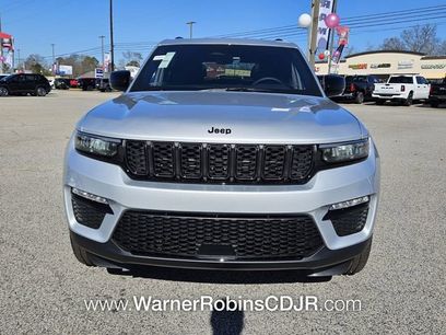 New 2025 Jeep Grand Cherokee Limited w/ Black Appearance Package