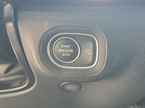 Used 2021 Mercedes-Benz GLE 350 4MATIC image 27