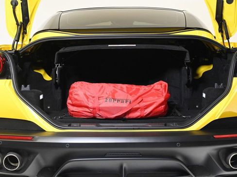 Certified 2020 Ferrari Portofino image 34