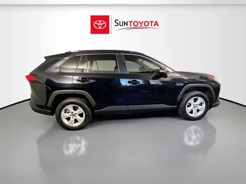 Used 2021 Toyota RAV4 XLE image 2