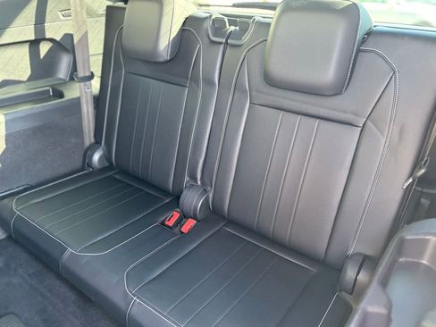 Used 2022 Volkswagen Tiguan SE R-Line image 22