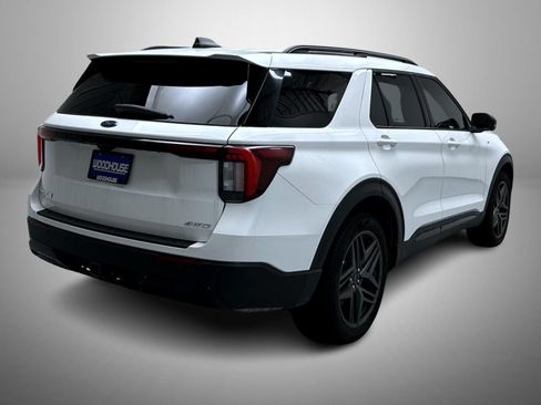 Used 2025 Ford Explorer ST-Line w/ ST-Line Street Pack AWD/4WD image 5