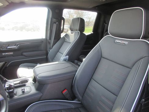 New 2026 GMC Sierra 1500 AT4X AWD/4WD image 16