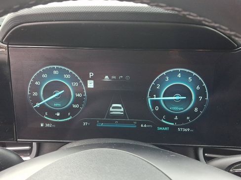 Used 2024 Hyundai Elantra Limited image 26