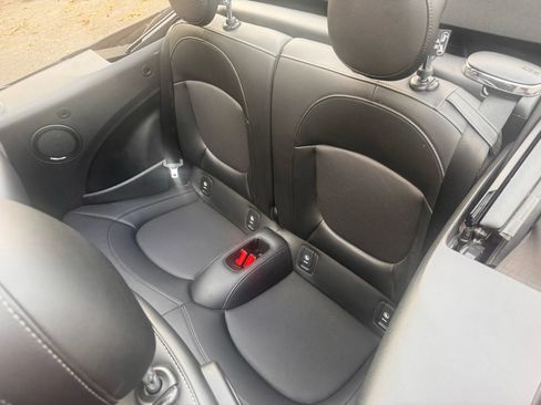 Used 2016 MINI Cooper Convertible image 18