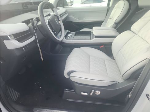 New 2026 Lincoln Navigator Black Label w/ Black Label Special Edition AWD/4WD image 13