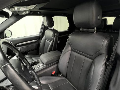 Used 2020 Land Rover Discovery Landmark AWD/4WD image 15