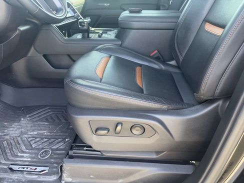 Used 2024 GMC Sierra 1500 AT4 w/ Technology Package image 12