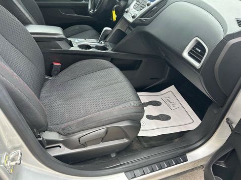 Used 2013 Chevrolet Equinox LS FWD image 12