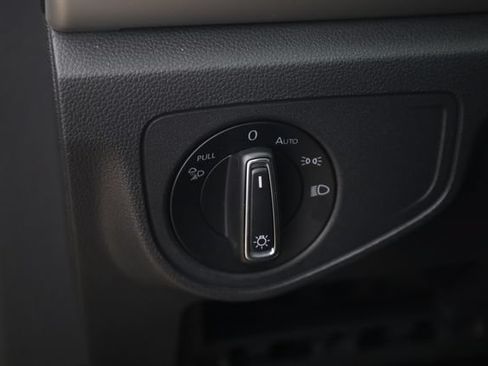 Used 2023 Volkswagen Atlas SE FWD image 12