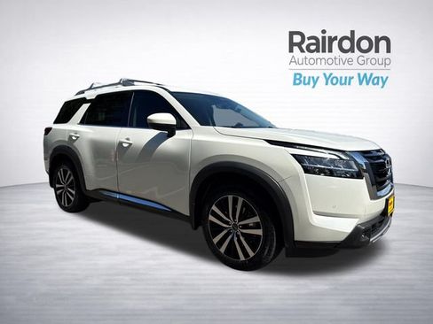 Used 2023 Nissan Pathfinder Platinum w/ Cargo Package AWD/4WD image 1