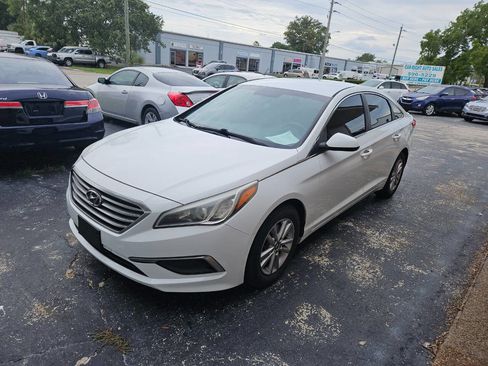 Used 2016 Hyundai Sonata SE FWD image 1