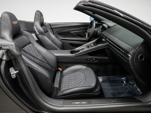 Used 2025 Aston Martin DB12 Convertible RWD image 34
