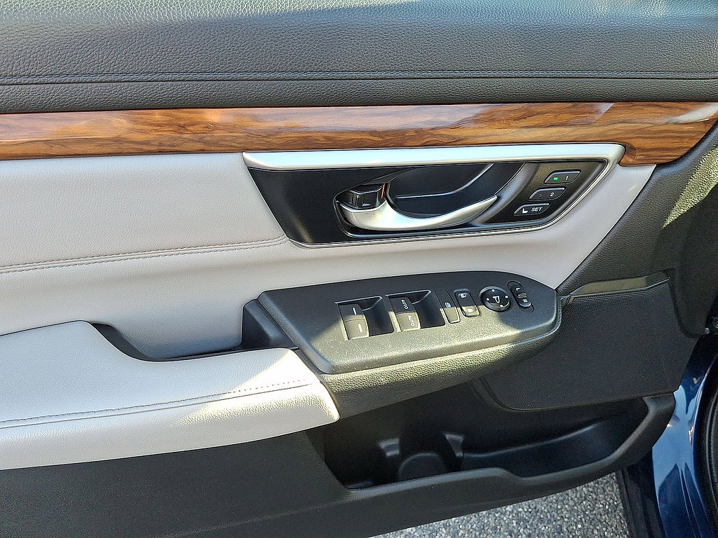 Used 2020 Honda CR-V EX-L image 10