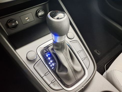 Certified 2022 Hyundai Kona SEL FWD image 21