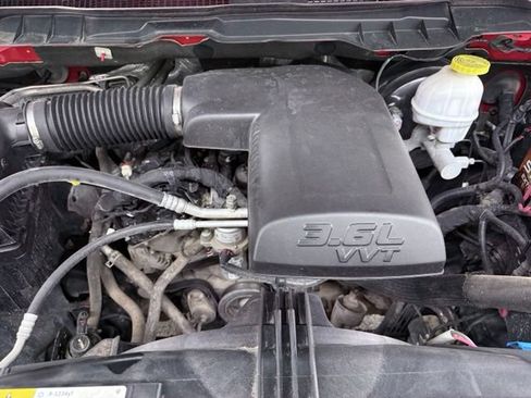 Used 2019 RAM 1500 Warlock w/ Electronics Group AWD/4WD image 13