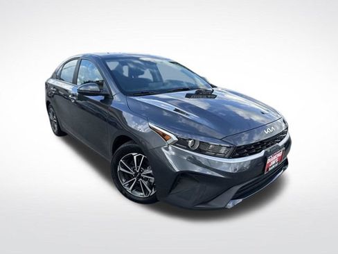 Used 2023 Kia Forte LXS w/ LXS Technology Package FWD image 26