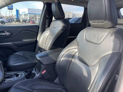 Used 2019 Jeep Cherokee Limited image 8
