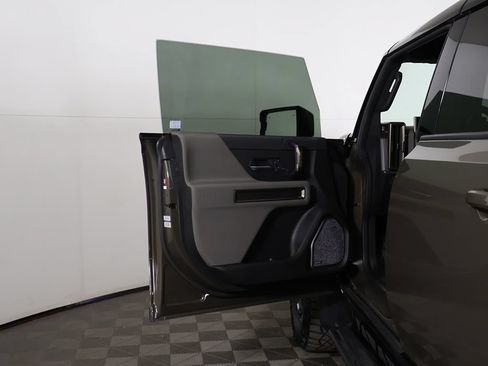 Used 2025 GMC Hummer EV 2X w/ Extreme Off-Road Package AWD/4WD image 26