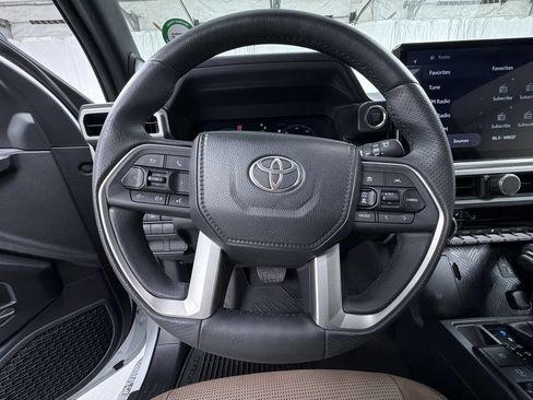 Used 2026 Toyota 4Runner Limited AWD/4WD image 27