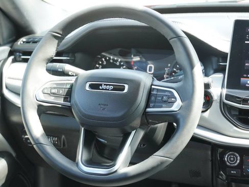 Used 2025 Jeep Compass Limited AWD/4WD image 15