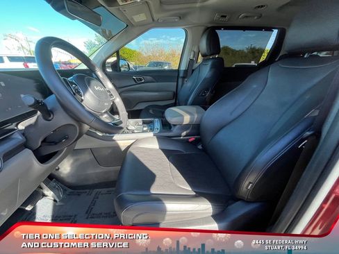 Used 2025 Kia Carnival SX image 10