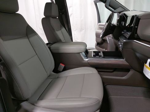 New 2026 GMC Sierra 3500 SLT w/ SLT Premium Package image 10