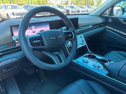 Used 2025 Genesis GV80 2.5T Standard image 11