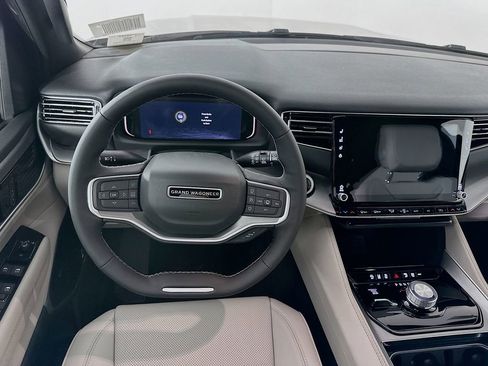 New 2026 Jeep Grand Wagoneer Limited AWD/4WD image 30