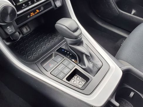 Used 2024 Toyota RAV4 LE image 32