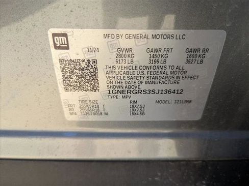 Certified 2025 Chevrolet Traverse LT w/ Driver Confidence Package image 16