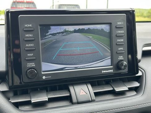 Used 2022 Toyota RAV4 LE FWD image 30
