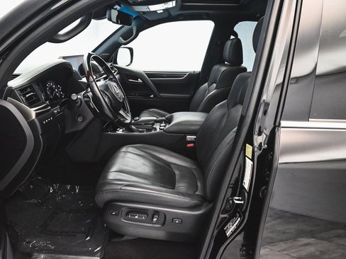 Used 2021 Lexus LX 570 4WD w/ Sport Package image 39