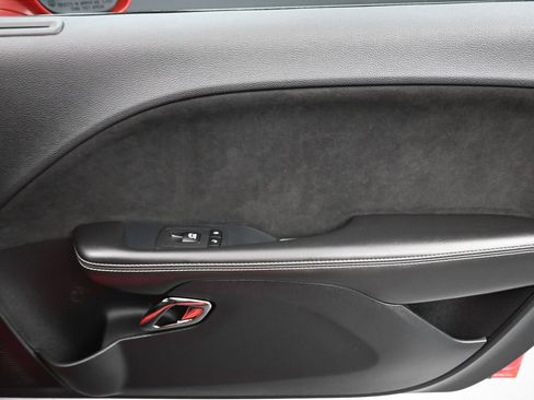 Used 2018 Dodge Challenger SRT Hellcat RWD image 37