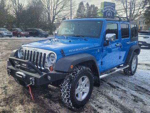 Used 2011 Jeep Wrangler Unlimited Rubicon w/ Dual Top Group image 4