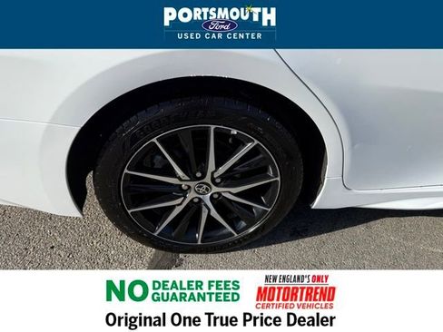 Used 2024 Toyota Camry SE image 21
