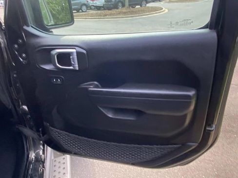 Used 2022 Jeep Wrangler Unlimited Sport image 37