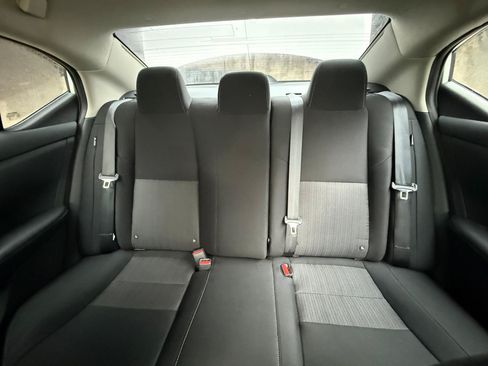 Used 2024 Nissan Sentra SV FWD image 19