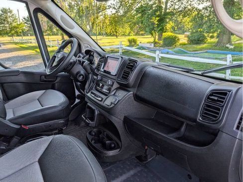 Used 2026 RAM ProMaster 2500 w/ Convenience Group FWD image 30
