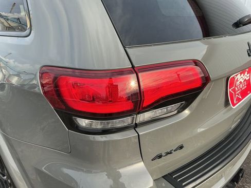 Used 2021 Jeep Grand Cherokee Laredo X image 18