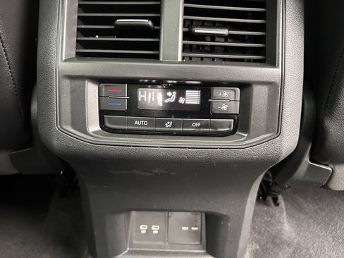 Certified 2023 Volkswagen Atlas SEL image 28