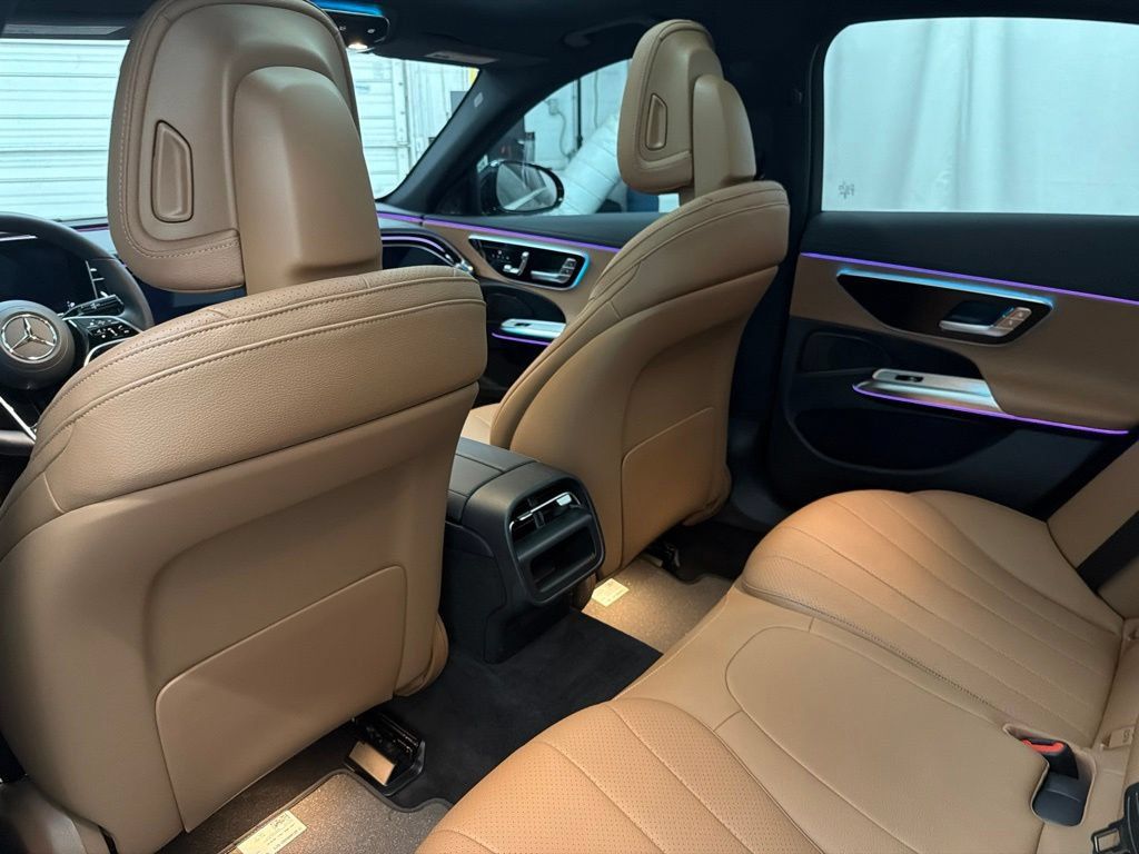 Used 2026 Mercedes-Benz E 350 4MATIC Sedan image 21